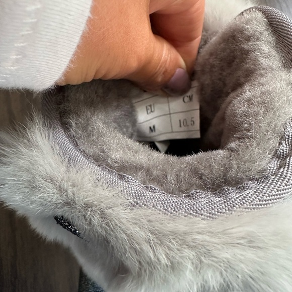 UGG Australia grey metallic infant boot - Picture 5 of 7